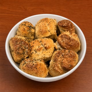 Bella's Famous Garlic Rolls