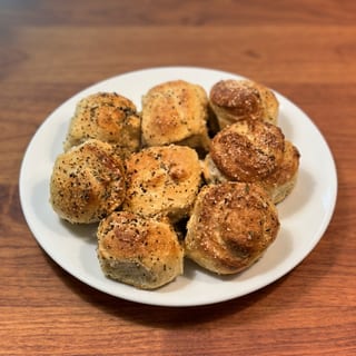 Bella's Famous Garlic Rolls